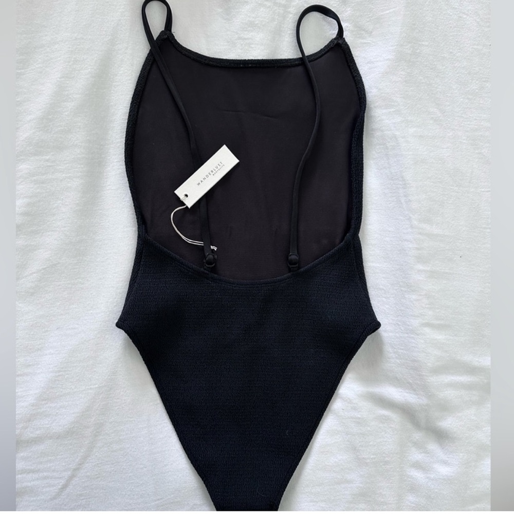 NWT Wanderlust crinkle scrunch fabric Maya one piece, black size Small